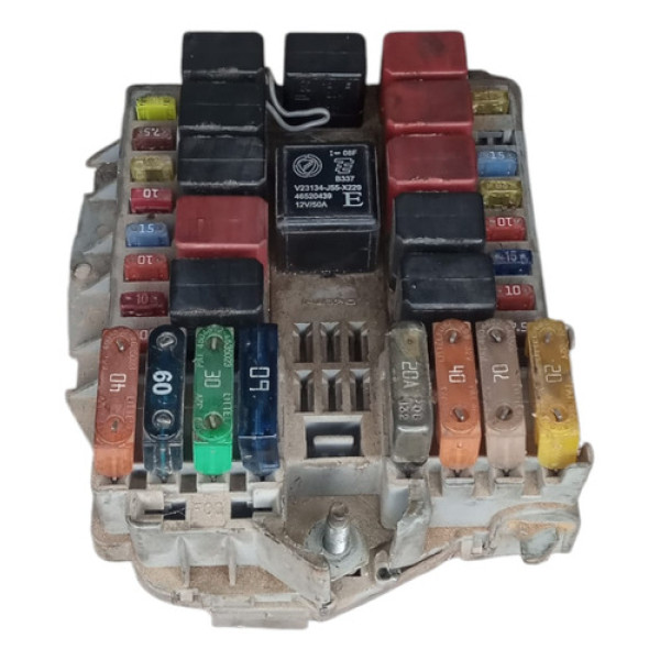 Caixa De Fusível Palio Weekend Adventure 1.8 51865349 2011