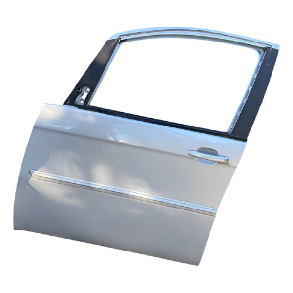 Porta Dianteira Esquerda Fiat Idea 2011 2012 2013 2014 2015 Dianteira Esquerda Prateado